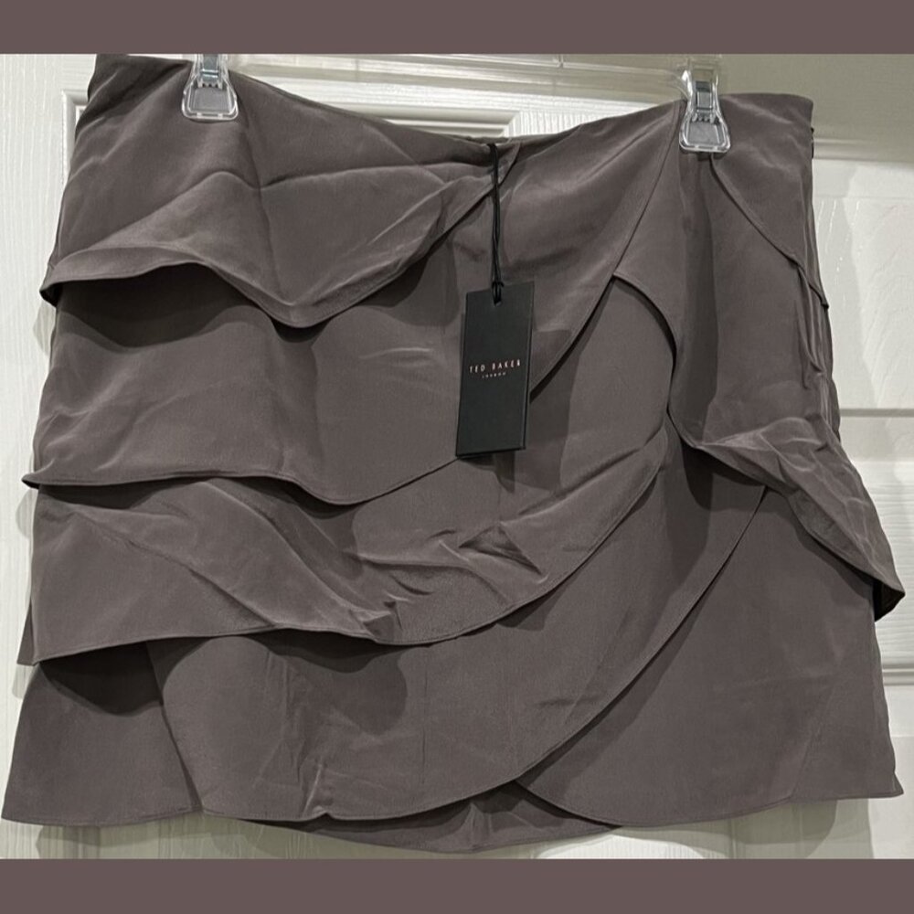 $175 NWT TED BAKER LONDEN RIDAE TIERED LAYER SILK SKIRT SIZE: 3 TB / SIZE: 8 US